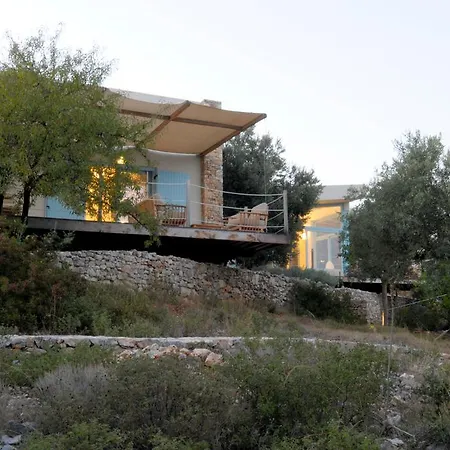 Adelphia Villa Alónnisos