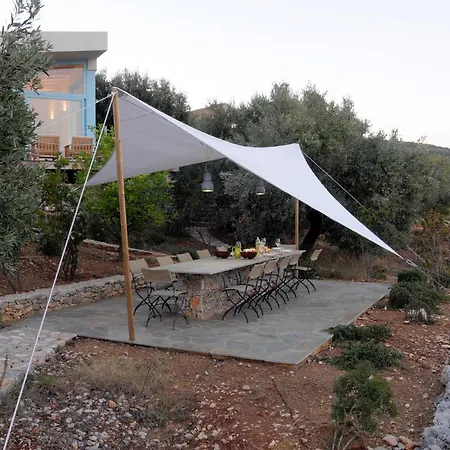 Adelphia Villa Alónnisos